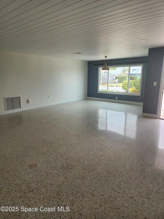 Building Photo - 1665 S Shelter Trail
