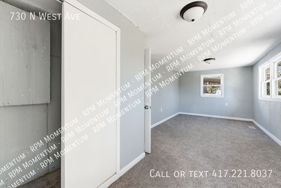 Building Photo - 730 N West Ave