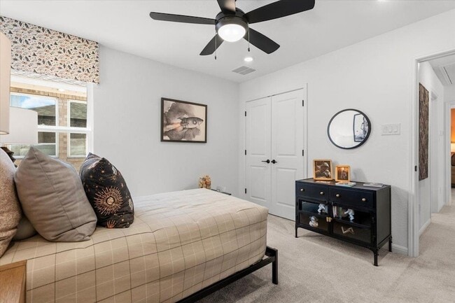 Building Photo - 212 Barton Oak Trl