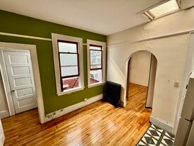 Building Photo - 419 State St