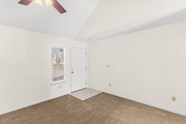 Building Photo - 4306-4308-4308 Cheryl Ct