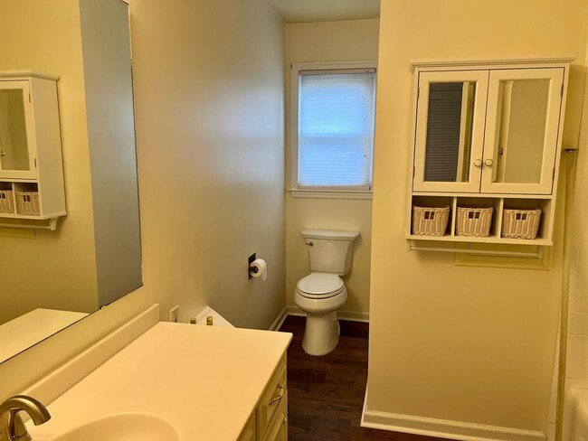 Building Photo - Large home in convent Blacksburg location