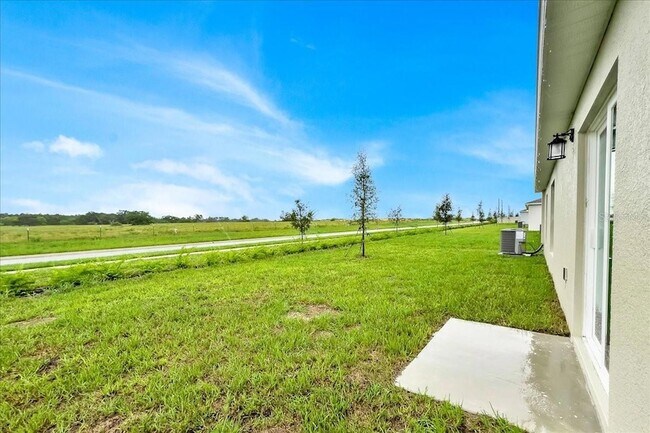 Building Photo - 2398 McKinley Dr