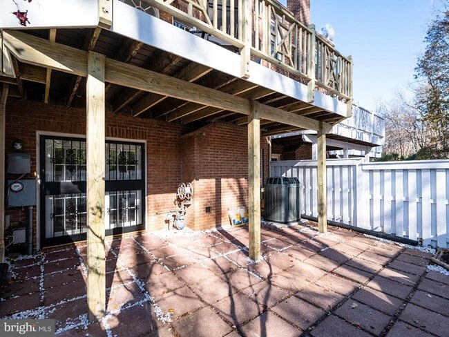 Building Photo - 2155 Wolftrap Ct
