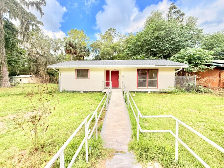 Primary Photo - 536 SE 72 St