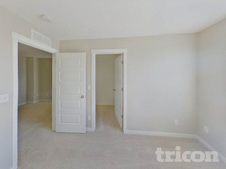 Building Photo - 6221 Vickie Ln