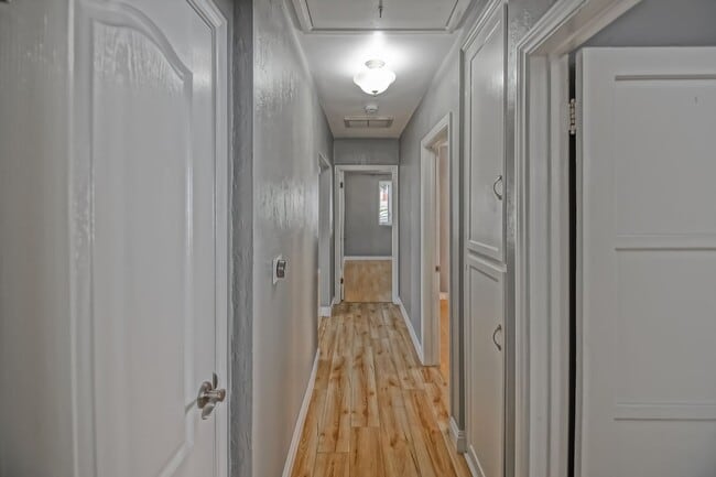 Building Photo - 2809 Carlsbad St