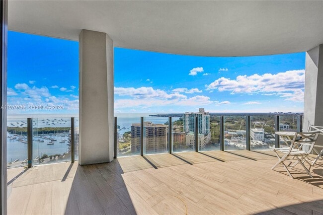 Building Photo - 2831 S Bayshore Dr