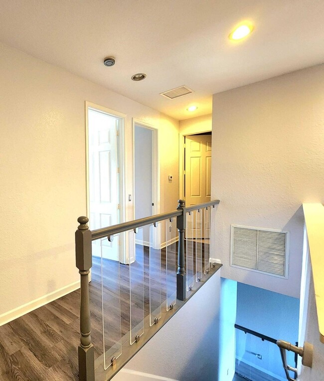 Building Photo - 2247 SW Cape Cod Dr