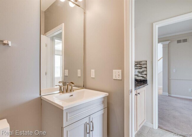 Building Photo - 14864 Liri Dr