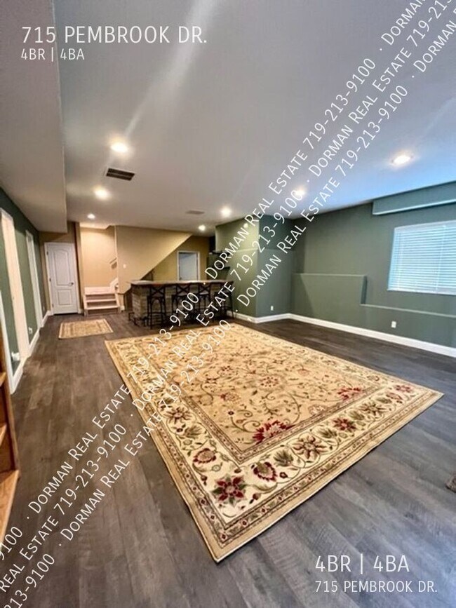 Building Photo - 715 Pembrook Dr