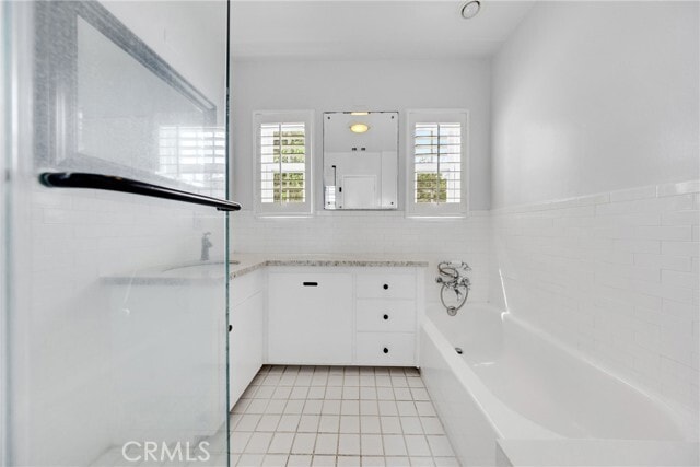 Building Photo - 420 Adelyn Dr