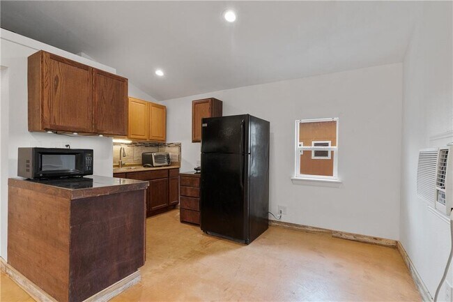 Building Photo - 4414 Diane Dr