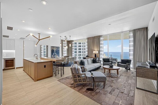 Building Photo - 525 N Fort Lauderdale Beach Blvd