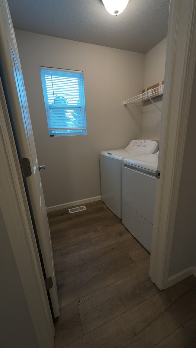 Building Photo - 46 Amber View Ct