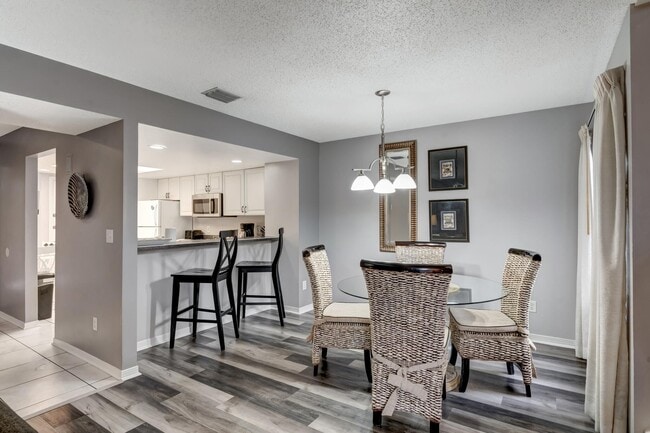 Building Photo - 290 Sandestin Blvd W