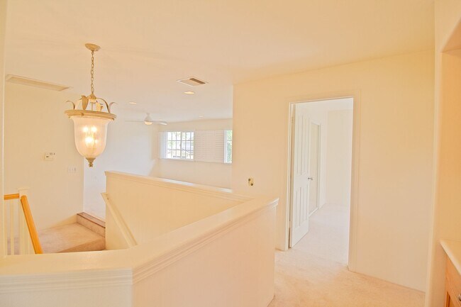Building Photo - Stunning 4-Bedroom Home with Solar and Sal...