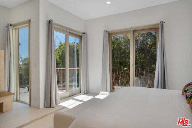 Building Photo - 31739 Pacific Coast Hwy