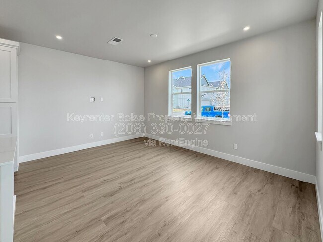 Building Photo - 152 S Koyukuk Ln