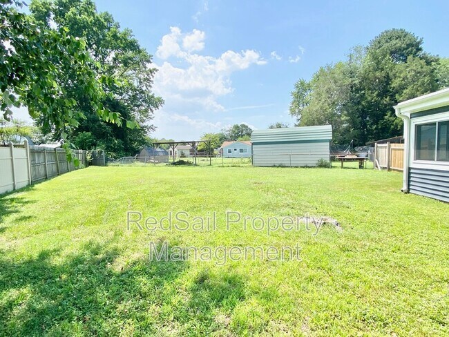 Building Photo - 701 Whitney Ct