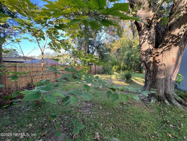 Building Photo - 9028 Castle Blvd