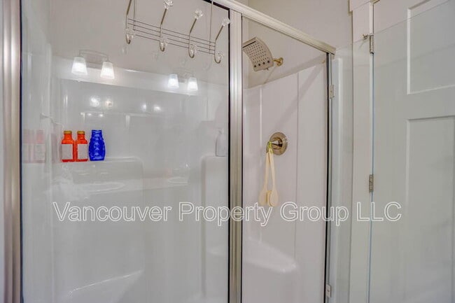 Building Photo - 11812 NE 137th Ave