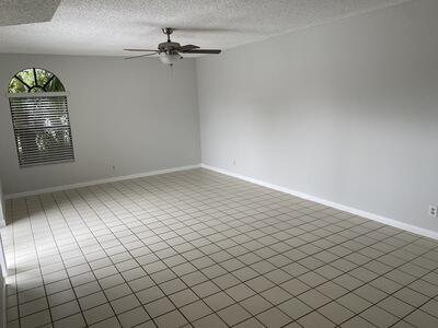Building Photo - 3900 Village Dr