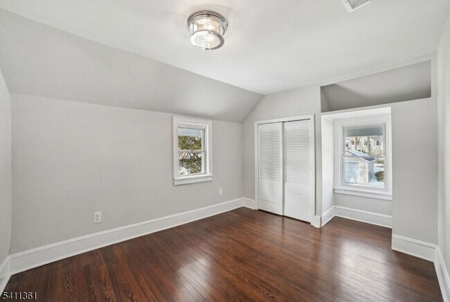 Building Photo - 64 Shunpike Rd