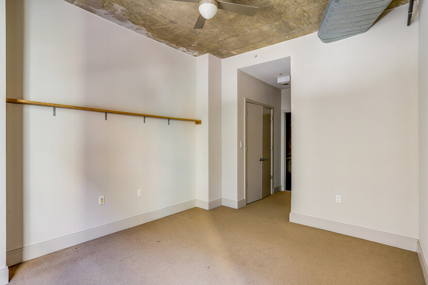 Building Photo - 929 Florida Ave NW