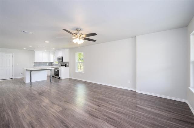 Building Photo - 103 3rd St