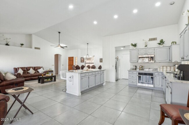 Building Photo - 9814 W Menadota Dr