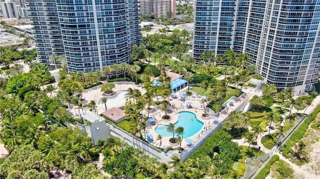 Building Photo - 3200 N Ocean Blvd