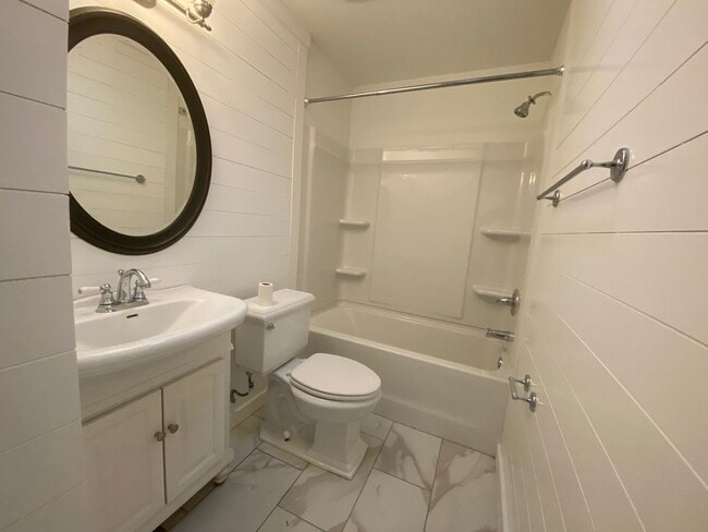 Building Photo - Charming Bungalow in Youngsville
