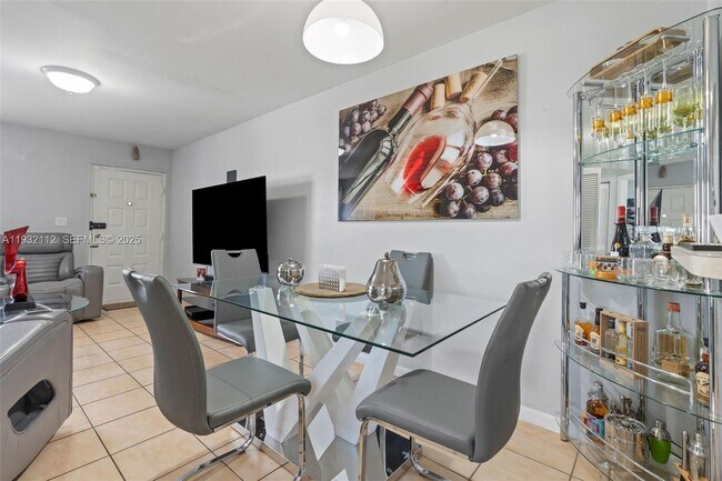 Building Photo - 7111 SW 129th Ave