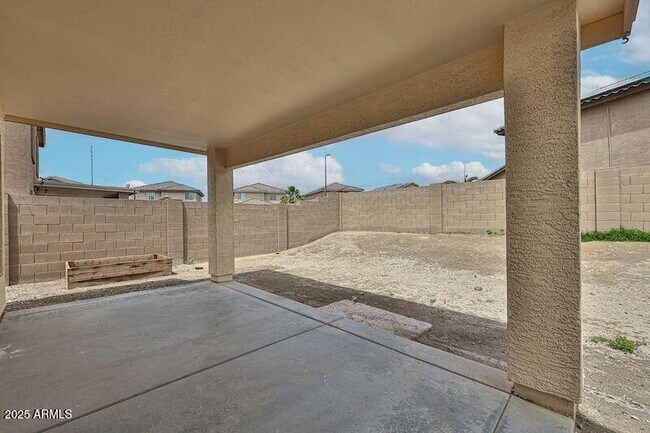 Building Photo - 22664 W Solano Dr