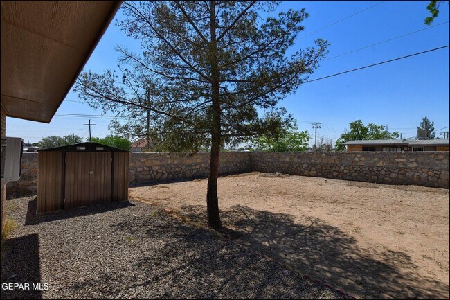 Building Photo - 5726 Dearborne Dr