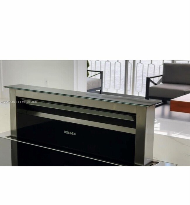 Building Photo - 11111 Biscayne Blvd