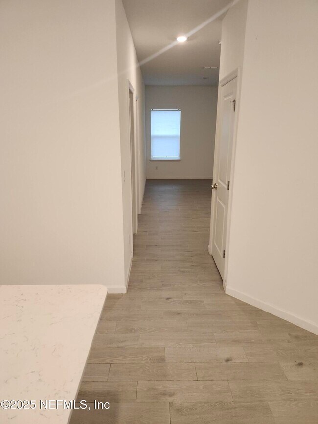 Building Photo - 607 Lake Sinclair St