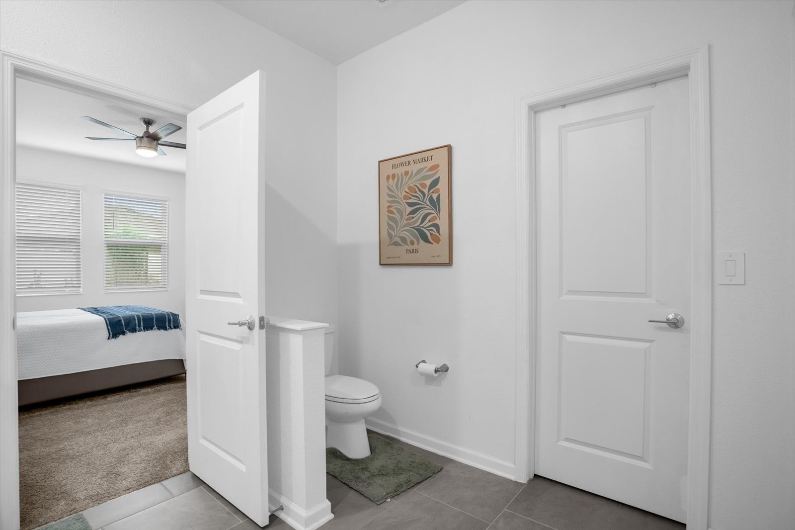 Building Photo - 1820 Church Lake St