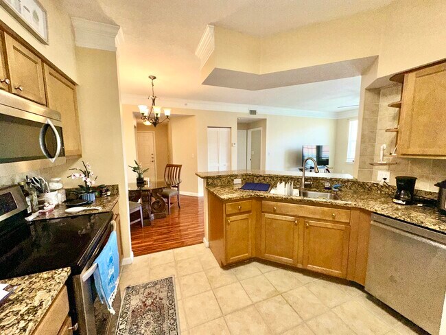 Building Photo - 9901 Baywinds Blvd