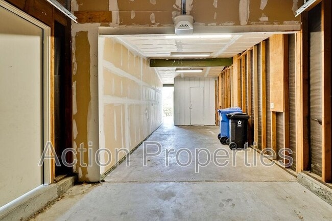 Building Photo - 2343 Jackson St