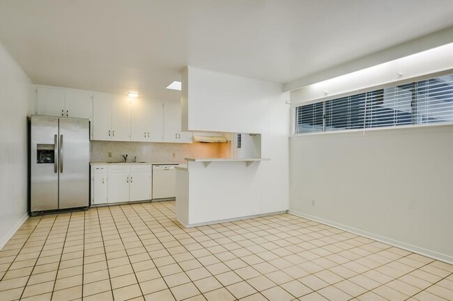 Building Photo - 1201 Dailey St