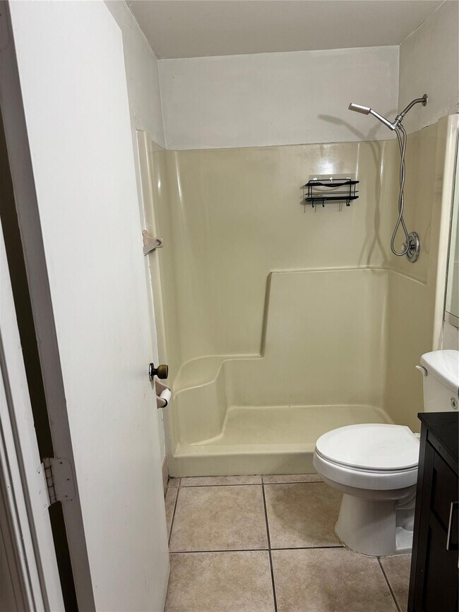 Building Photo - 615 NW 210th St