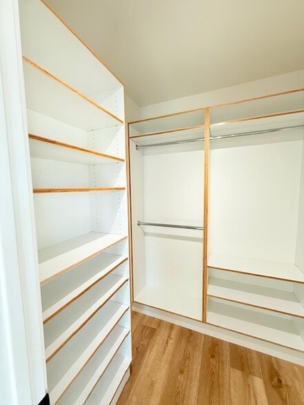 Walk in Closet main bedroom - 24033 Vista Corona