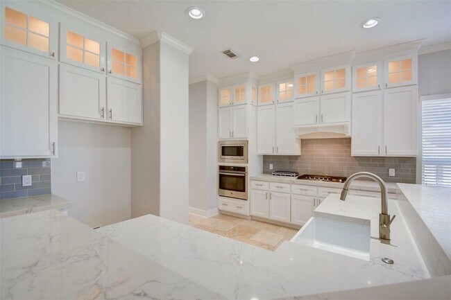 Building Photo - 214 Spring Lakes Haven