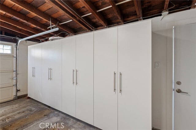 Building Photo - 6417 Graves Ave