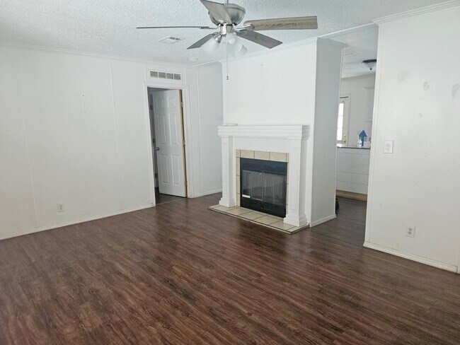 Building Photo - 5917 14th St W