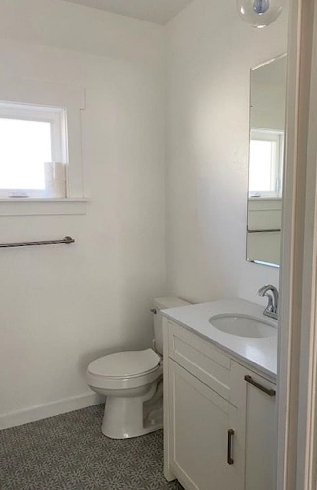 Building Photo - Lovely Kalispell Home