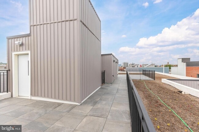 Building Photo - 1533 Ridge Ave