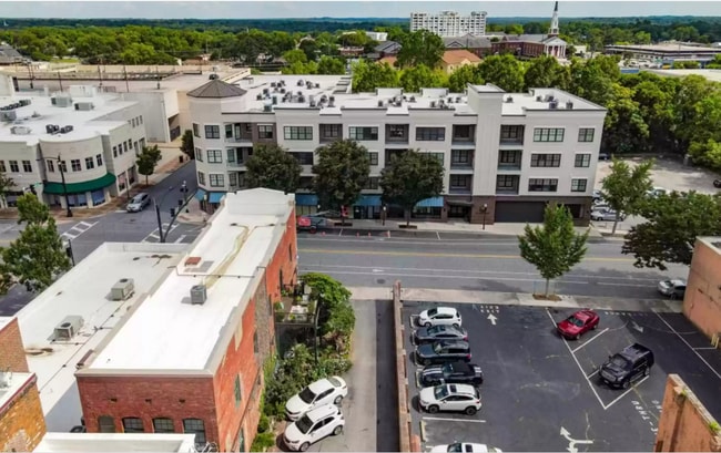 Building Photo - 155 E Broad St